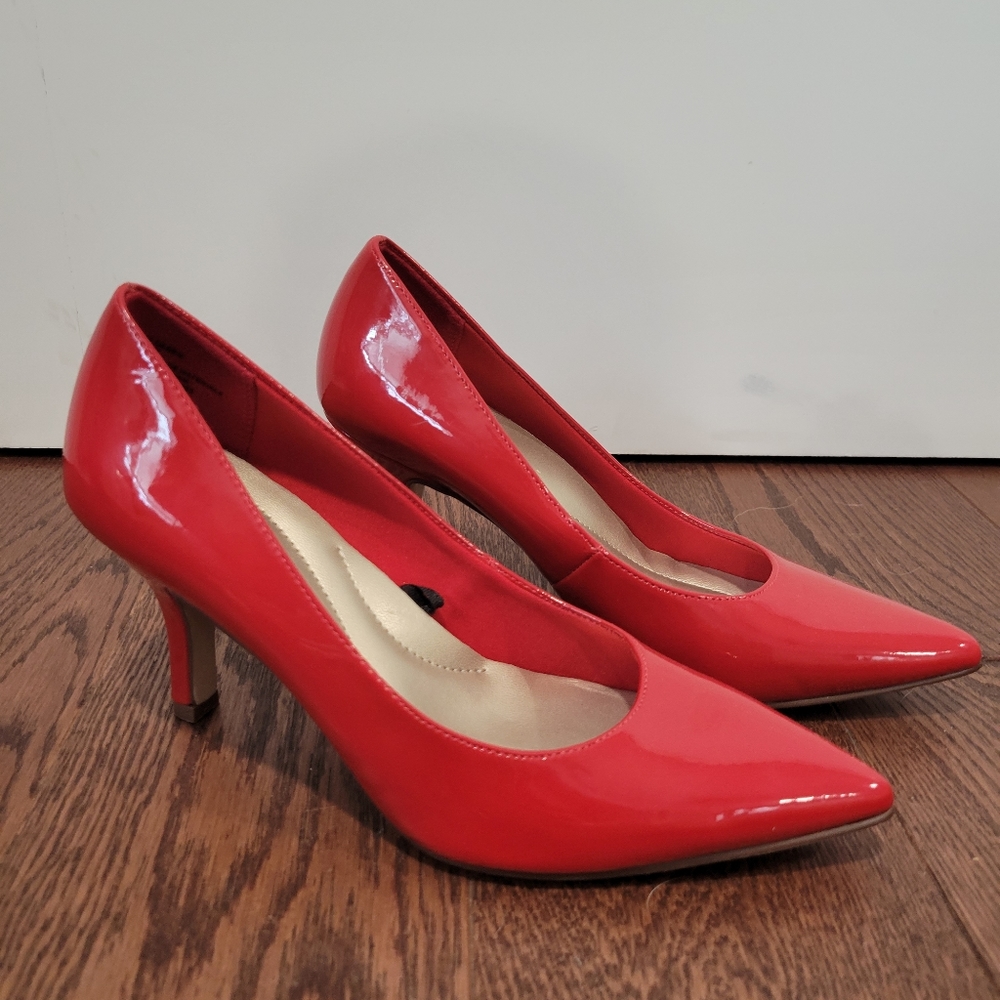 East 5th kitten heel pumps